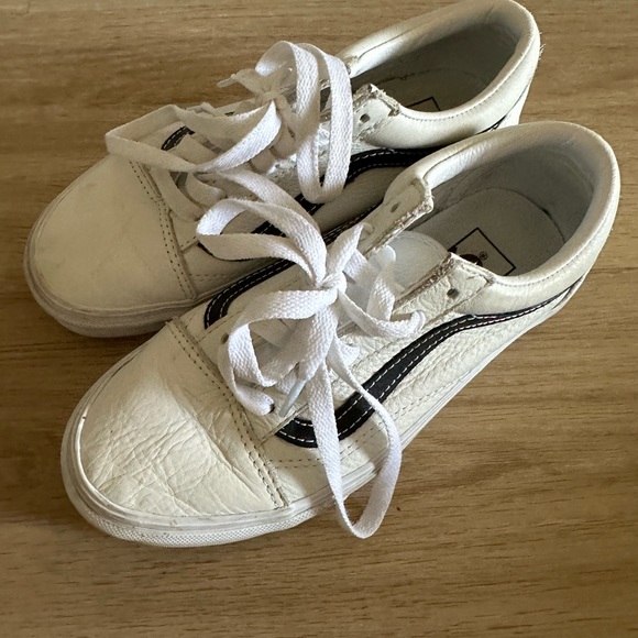 Vans - Picture 4 of 4